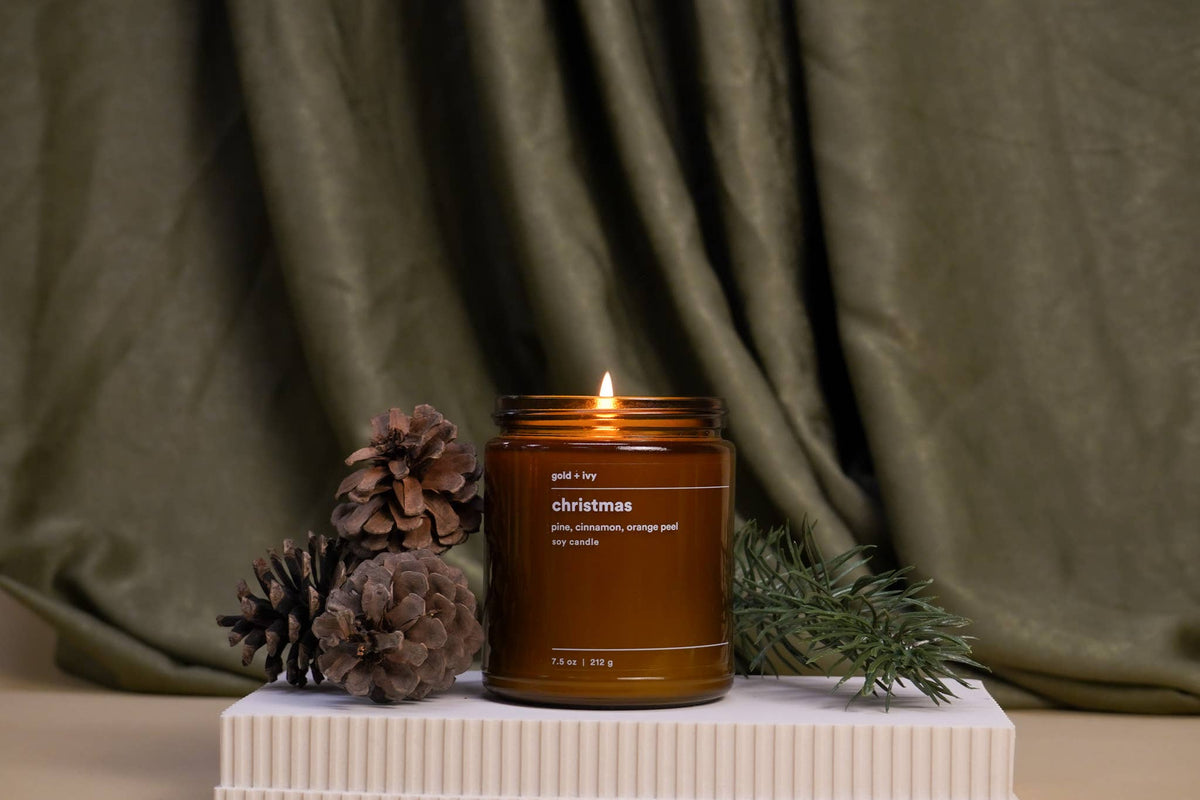 Christmas soy candle - pine, cinnamon, orange peel