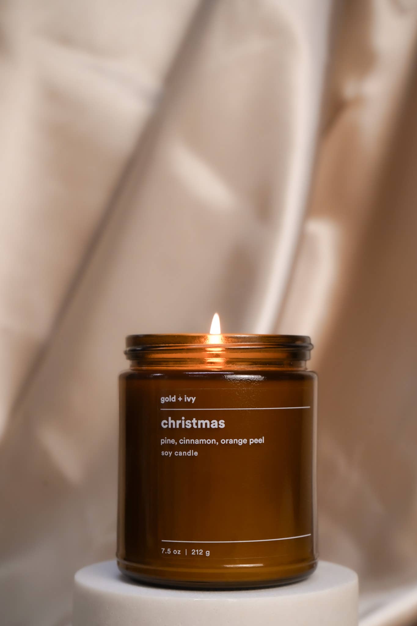 Christmas soy candle - pine, cinnamon, orange peel
