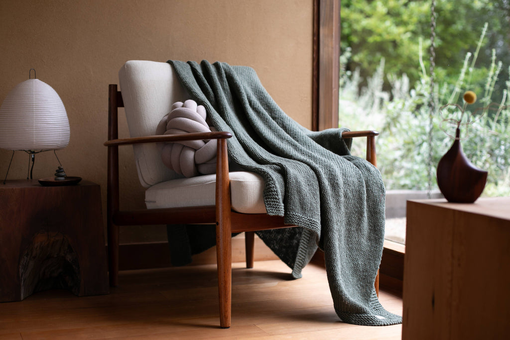 Zrestha - Green - 100% organic cotton throw blanket